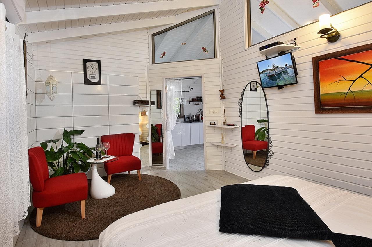Lodge On The Sea Shave Ziyyon Exterior photo